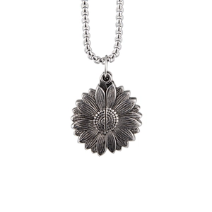Collier médaillon tournesol en argent antique avec design ouvrant pour photos souvenirs