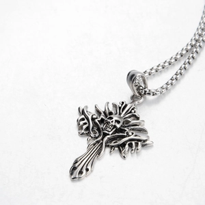 Collier croix crâne en acier titane punk gothique avec chaîne box argent vintage