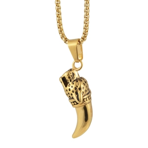 Halskette mit Leopardenkopf-Wolfszahn-Anhänger aus Titanstahl für Damen und Herren in Gold