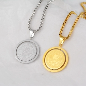 Collana con medaglia di San Benedetto in acciaio inossidabile oro e argento con catena