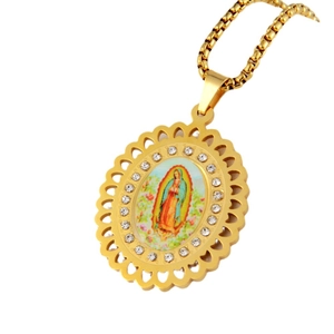 Collana con ciondolo religioso Madonna di Guadalupe dorata con strass scintillanti