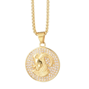 Collier médaille Bélier style hip hop doré orné de zircons cubiques scintillants