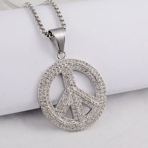 Collana hip hop con ciondolo simbolo della pace in acciaio e strass trasparenti lucidi