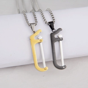 Halskette mit Säge-Anhänger aus Titanstahl und Boxkette für Damen und Herren in Gold und Schwarz