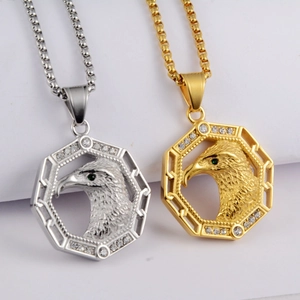 Collier pendentif aigle hip hop en acier titane or et argent avec cadre octogonal en zircon