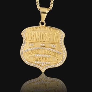 Hip-Hop Gold-Schild-Halskette mit funkelnden Kristallen und GANGSTA-Gravur