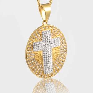 Collier Pendentif Croix Ronde Hip Hop Acier Inoxydable Plaqué Or Zircone Incrusté Chaîne Corde Style Religieux Bijoux pour Hommes Femmes