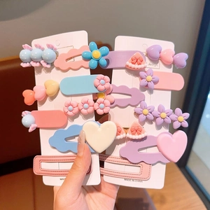 Colorful dopamine hair clip set with flower and heart shapes for girls on display card