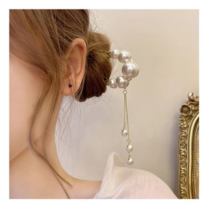 Elegant gold U-shaped hair pin with pearl tassels for women bun hairstyles