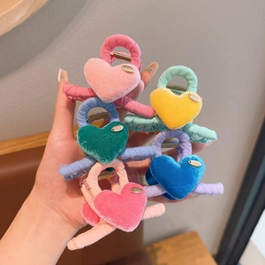 Retro Kids Heart Hair Claw Clip Velvet Flocking Fabric Wrapped Shark Clip Handmade Metal Tag Sweet Hair Accessories For Girls