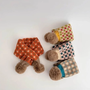 Children's Knitted Winter Scarf Warm Neck Warmer With Artificial Pom Poms Retro Floral Plaid Jacquard Scarf For Kids Toddlers