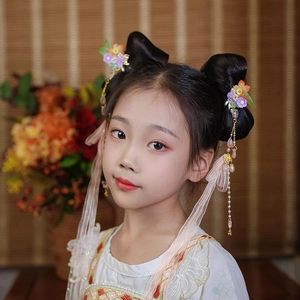 Detail of floral hair clip with silk ribbons and pearl tassels for Hanfu outfits