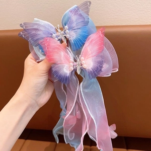 Barrette pour fille avec long ruban dégradé rose et violet orné de perles blanches