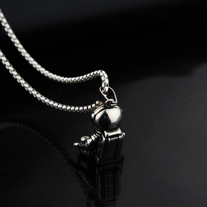 Titanium steel astronaut pendant necklace for men and women with silver mirror reflection