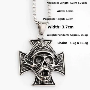Vue détaillée des dimensions du pendentif croix crâne et des mesures du collier en acier