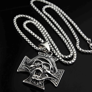 Collier pendentif croix crâne hip hop en argent vieilli avec chaîne maille vénitienne