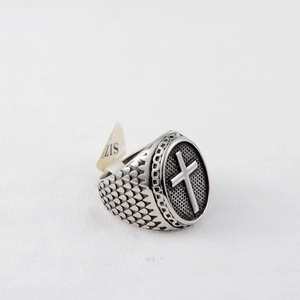 Retro men's titanium steel cross ring with scale texture and oval signet face