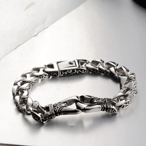 Retro titanium steel Cuban chain bracelet with vintage totem pattern for men