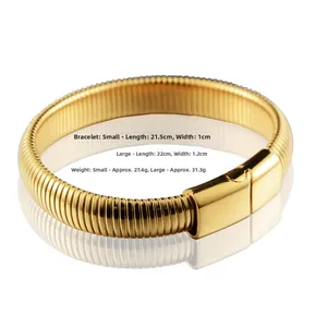 Detailed comparison of gold cable bracelets in two sizes with weight and length measurements