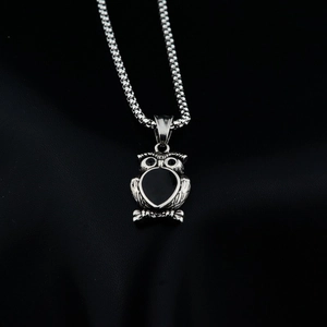 Vintage Owl Pendant Necklace Titanium Steel Heart Shaped Hip Hop Retro Animal Jewelry For Men Women Daily Street Accessories