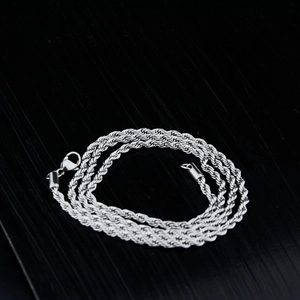 Collana a catena in acciaio inossidabile argento lucido con chiusura a moschettone per tutti