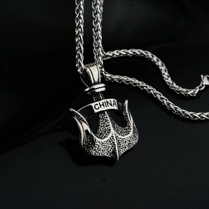 Collana con pendente ancora retrò argento con incisione CHINA e catena grano per uomini