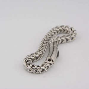 Bracelet chaîne Franco en acier titane argenté poli avec un fermoir cylindrique pour homme