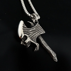 Gothic skull axe pendant necklace in retro silver finish with bold steel chain for men