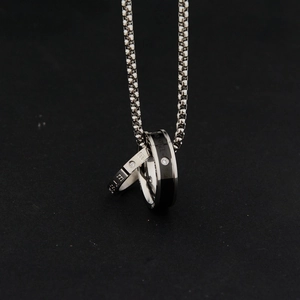 Hip hop double interlocking ring pendant necklace with cubic zirconia and box chain