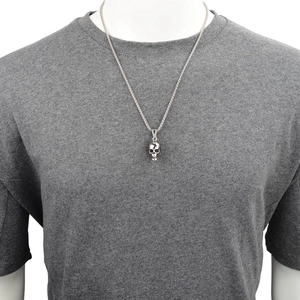 Gothic 3D skull pendant necklace in silver metal with polished box chain for unisex