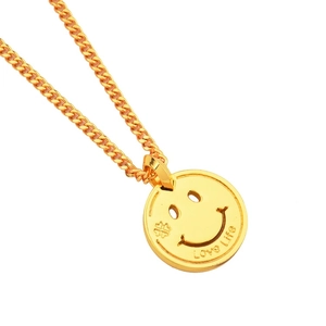 Collier doré minimaliste avec pendentif rond poli à motif smiley et texte Love Life