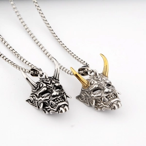 Collier pendentif masque Hannya gothique en argent et or avec chaîne à mailles