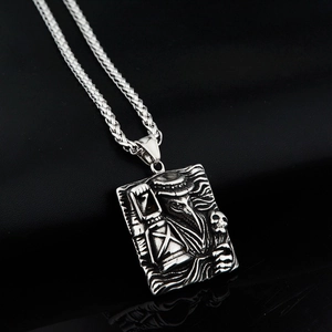Gothic Vintage Plague Doctor Pendant Necklace Titanium Steel Retro Silver Bird Mask Skull Embossed Hip Hop Accessory Jewelry