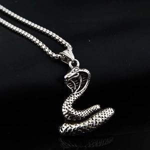 Hip hop style silver cobra snake pendant necklace in vintage stainless steel finish