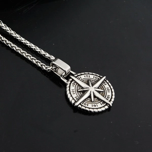 Vintage Stainless Steel Compass Pendant Necklace For Men Women Hip Hop Nautical Round Star Compass Medallion Jewelry