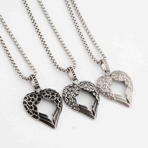 Collier Pendentif Cœur Ailes Hip Hop en Acier Titane Acier Inoxydable Strass Bijoux Gothique Rétro Colliers Pour Hommes Femmes