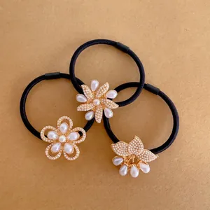 Korean Style Artificial Pearl Flower Hair Scrunchies High Elastic Hair Ties Elegant Alloy Artificial Pearl Decoration Hair Bands For Women