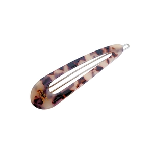 French vintage style acetate hair clip with classic tortoiseshell pattern and镂空 detail