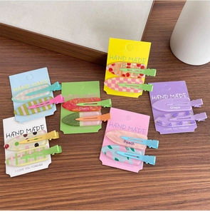 Lot de 12 barrettes à cheveux en acrylique aux motifs colorés de cerise et de pêche