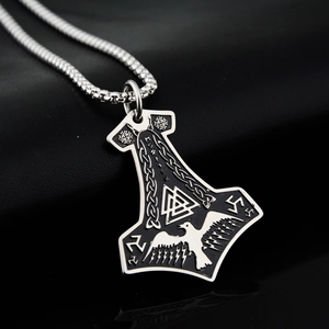 Collana vichinga martello di Thor Mjolnir con motivo scudo aquila e simbolo Valknut