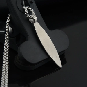 Minimalist titanium steel shuriken pendant necklace with silver brushed metal finish for men