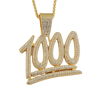 Collar con colgante número 1000 dorado con circonitas micro pavé y cadena de cuerda