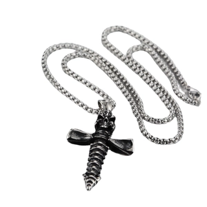 Collier croix crâne et colonne vertébrale style hip hop punk avec finition argentée vintage