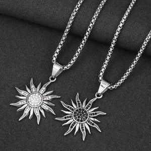 Colliers pendentifs soleil hip hop avec strass étincelants en argent et noir sur chaînes