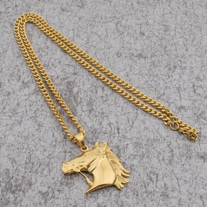 Collier hip hop avec pendentif tête de cheval doré et chaîne à maillons cubains