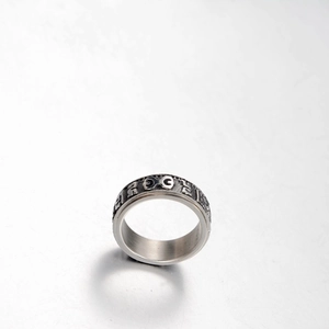 Bague rotative vintage en acier inoxydable avec runes gravées et finition rétro pour homme