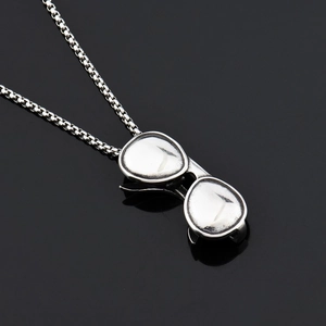 Collier Pendentif Lunettes de Soleil Hip Hop en Acier Inoxydable pour Hommes Femmes Bijoux de Mode avec Chaîne de Boîte d'Argent Rétro