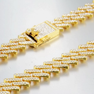 Bracelet gourmette Miami 17mm plaqué or avec pierres de zircone micro-pavées glacées