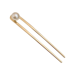 Épingle à cheveux dorée en U avec perle blanche polie pour une coiffure élégante