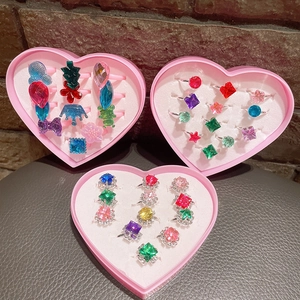Kids colorful gemstone princess rings set with heart-shaped boxes for little girls